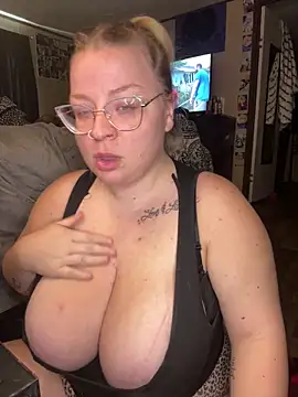 Blondiee x online show from September 10, 5:57 pm