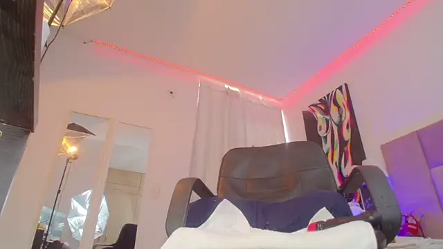 lizzy squirt online show from September 26, 3:53 pm