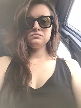 PhotoBabe online show from April 3, 3:32 pm