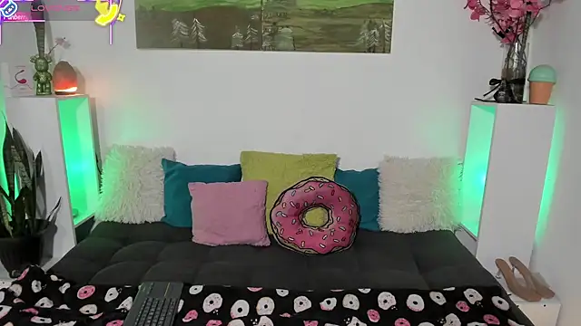 Snapshot of LillyCandy chatting on September 10, 11:05 pm LillyCandy online show from September 10, 11:05 pm