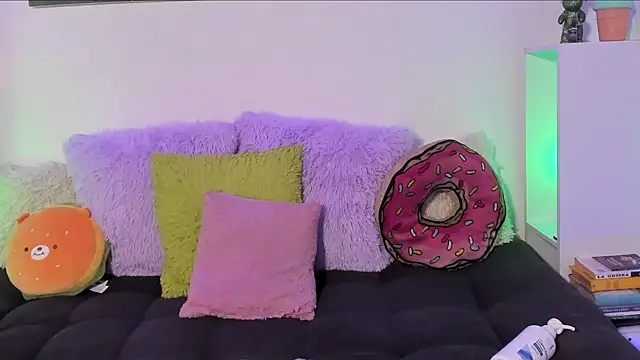 Snapshot of LillyCandy chatting on September 25, 1:15 am LillyCandy online show from September 25, 1:15 am