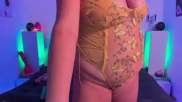 Snapshot of LillyCandy chatting on October 22, 3:00 am LillyCandy online show from October 22, 3:00 am