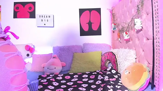 LillyCandy online show from April 17, 1:02 pm