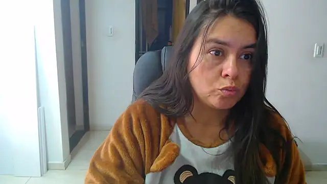 Snapshot of Ixchel_Anaid chatting on October 9, 11:47 am Ixchel Anaid online show from October 9, 11:47 am