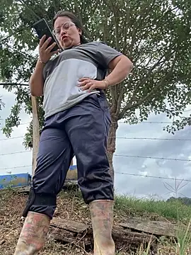 Snapshot of Ixchel_Anaid chatting on October 31, 2:21 pm Ixchel Anaid online show from October 31, 2:21 pm