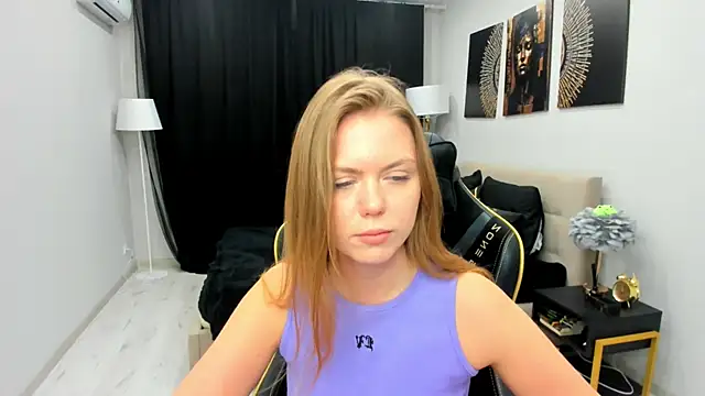 Strawberrye online show from March 4, 7:37 am