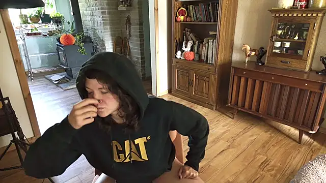 MarcyJones online show from October 18, 2:09 pm