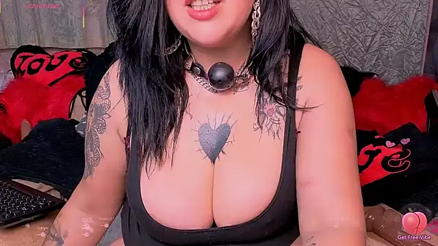 Snapshot of SatisfymyPussy chatting on October 19, 3:52 am SatisfymyPussy online show from October 19, 3:52 am