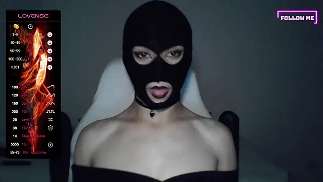 Snapshot of Bigfemblue chatting on September 18, 12:09 am Bigfemblue online show from September 18, 12:09 am