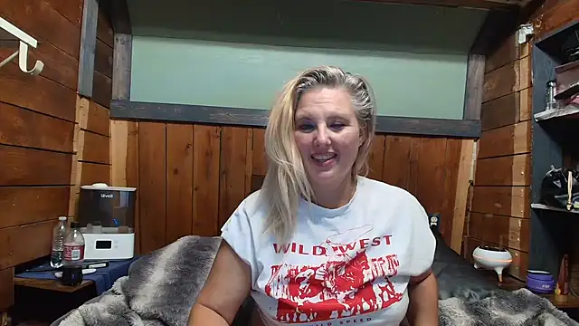 lisaxlovexxx online show from May 28, 1:58 am