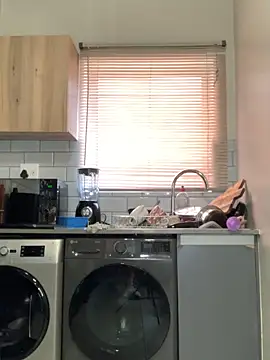 Snapshot of CurvyDesire1 chatting on September 20, 6:55 am CurvyDesire1 online show from September 20, 6:55 am