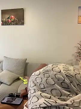 CurvyDesire1 online show from January 12, 6:07 am