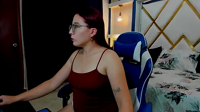 annyfischer online show from September 17, 3:37 am