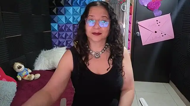 katifoxx online show from February 24, 4:05 pm