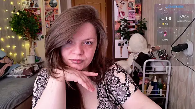 cutewhip online show from April 22, 1:19 pm