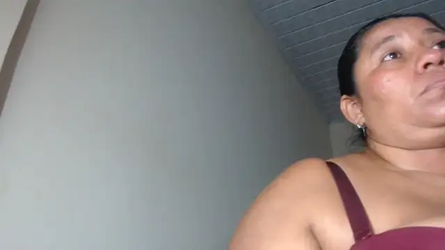 Snapshot of adrixxx38 chatting on October 18, 5:54 am adrixxx38 online show from October 18, 5:54 am