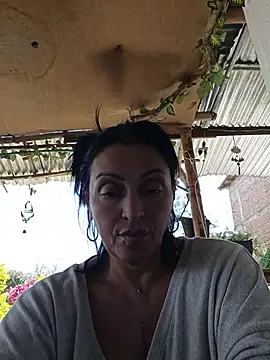 zullyxhot online show from June 11, 5:21 pm