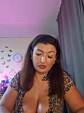 Snapshot of Hotangel75 chatting on October 17, 9:56 am Hotangel75 online show from October 17, 9:56 am