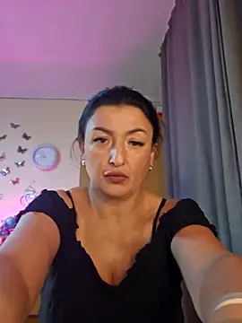 Snapshot of Hotangel75 chatting on October 28, 6:52 am Hotangel75 online show from October 28, 6:52 am