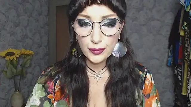 Snapshot of Aziza1 chatting on September 8, 2:16 pm Aziza1 online show from September 8, 2:16 pm