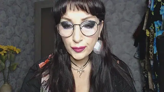 Snapshot of Aziza1 chatting on September 9, 3:12 pm Aziza1 online show from September 9, 3:12 pm