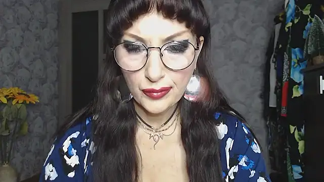 Snapshot of Aziza1 chatting on October 18, 7:59 pm Aziza1 online show from October 18, 7:59 pm