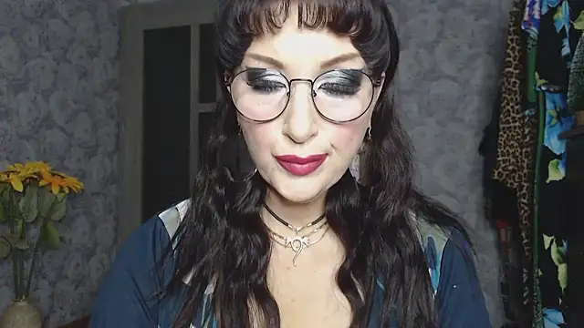 Snapshot of Aziza1 chatting on October 7, 4:44 pm Aziza1 online show from October 7, 4:44 pm