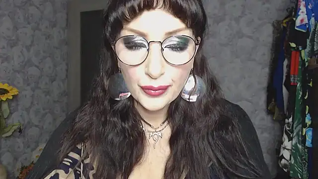 Snapshot of Aziza1 chatting on October 30, 4:19 pm Aziza1 online show from October 30, 4:19 pm