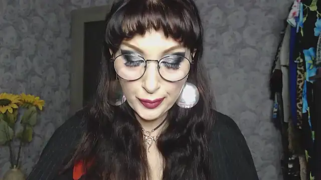 Snapshot of Aziza1 chatting on September 19, 7:02 pm Aziza1 online show from September 19, 7:02 pm