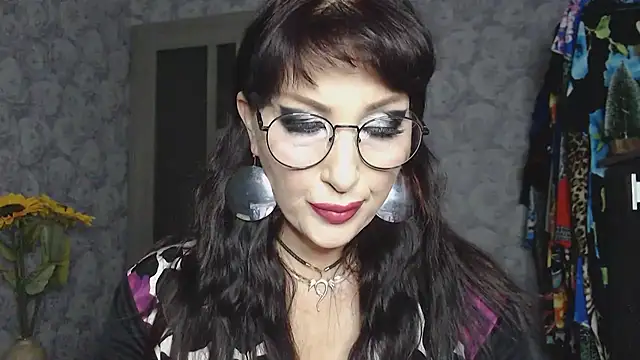 Snapshot of Aziza1 chatting on September 28, 3:17 pm Aziza1 online show from September 28, 3:17 pm