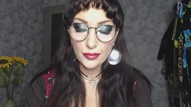 Snapshot of Aziza1 chatting on September 11, 4:07 pm Aziza1 online show from September 11, 4:07 pm