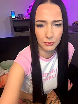 Trixie-Tainted online show from November 20, 6:20 pm