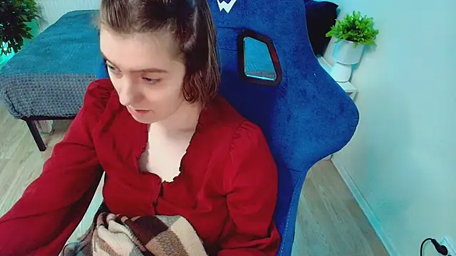 CranberryHot online show from November 23, 2:14 am