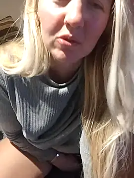 Mllesha74000 online show from November 28, 7:06 pm