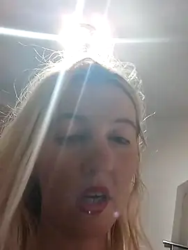 Mllesha74000 online show from February 7, 7:18 pm