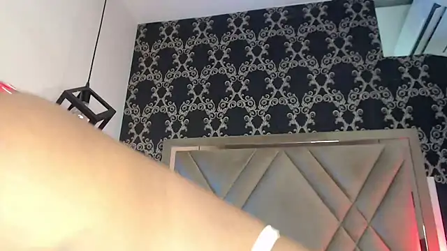 KayaBrown online show from April 6, 1:45 pm