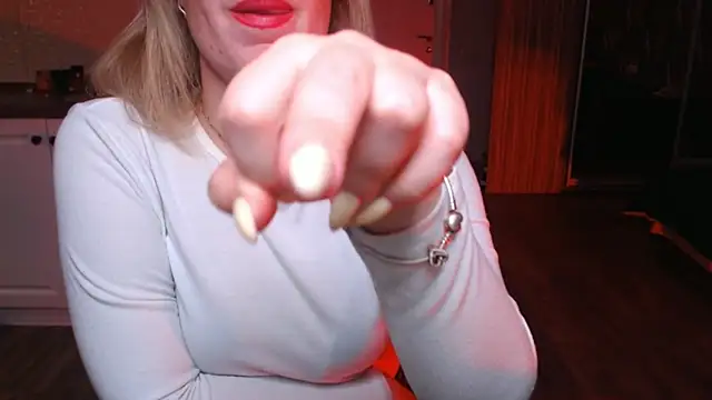 Snapshot of HotTiffani chatting on September 26, 4:04 pm HotTiffani online show from September 26, 4:04 pm