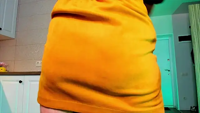 Snapshot of HotTiffani chatting on October 8, 9:13 am HotTiffani online show from October 8, 9:13 am