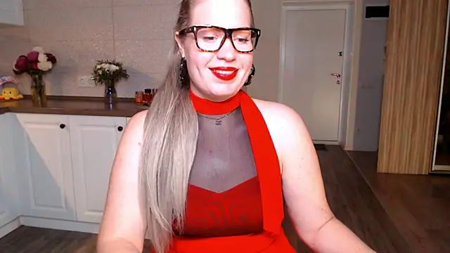 Snapshot of HotTiffani chatting on September 19, 7:02 pm HotTiffani online show from September 19, 7:02 pm