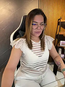 KellyBrooklyn  online show from April 17, 2:19 pm
