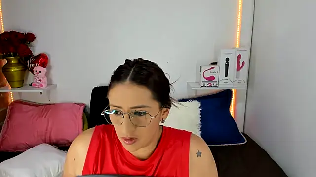 Snapshot of rukminilatin chatting on October 30, 10:16 am rukminilatin online show from October 30, 10:16 am