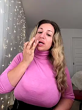 Snapshot of miamellycious chatting on September 27, 12:34 pm miamellycious online show from September 27, 12:34 pm