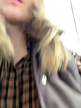 Snapshot of Puzdosia chatting on October 16, 8:06 am Puzdosia online show from October 16, 8:06 am