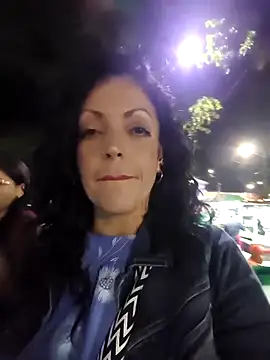 Snapshot of mijal_queen chatting on October 19, 3:30 am mijal queen online show from October 19, 3:30 am