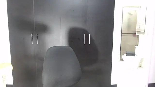 Snapshot of mijal_queen chatting on September 19, 3:27 am mijal queen online show from September 19, 3:27 am