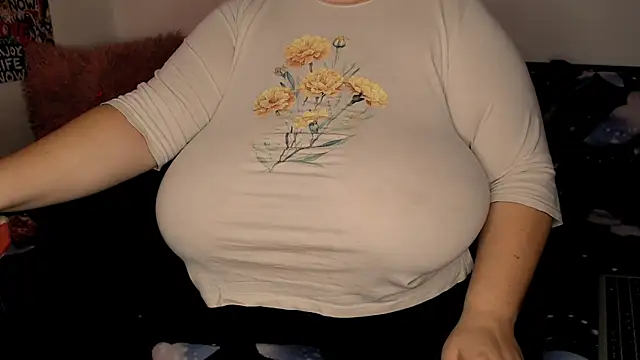 SenzualHotM online show from November 18, 3:13 pm