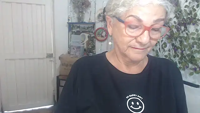 FunnyGrandma online show from December 14, 9:42 pm