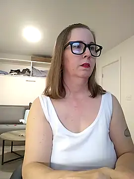 SweetandNaughty1 online show from May 21, 4:32 am