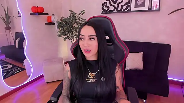 EmmyEvans1 online show from September 30, 7:52 pm