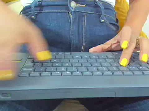 Snapshot of alyssia_ocean chatting on October 2, 10:15 pm alyssia ocean online show from October 2, 10:15 pm